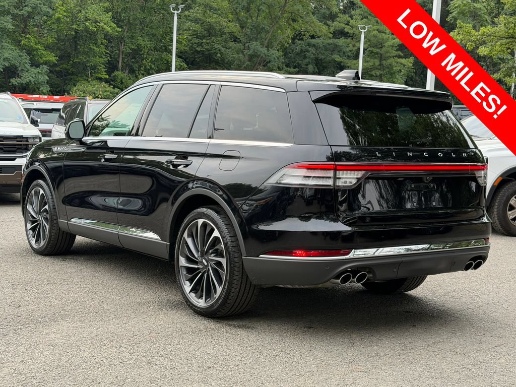 Used 2025 Lincoln Aviator Reserve AWD/4WD image 5