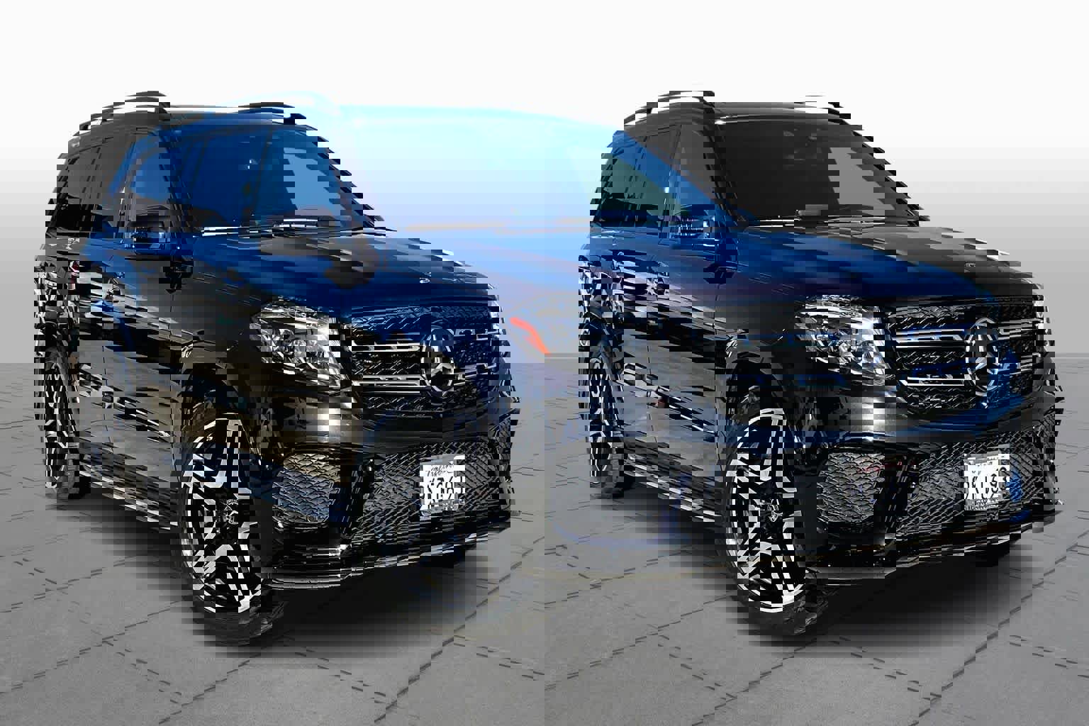 Used 2018 Mercedes-Benz GLS 550 4MATIC image 2