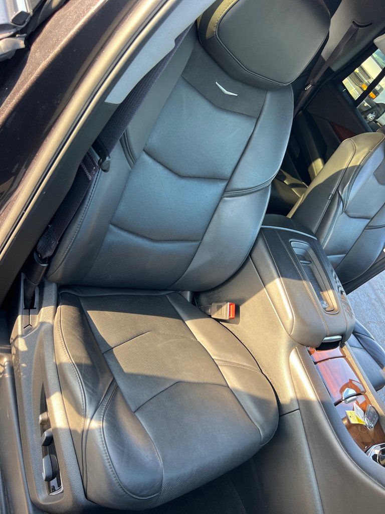 Used 2017 Cadillac Escalade Premium Luxury AWD/4WD image 25