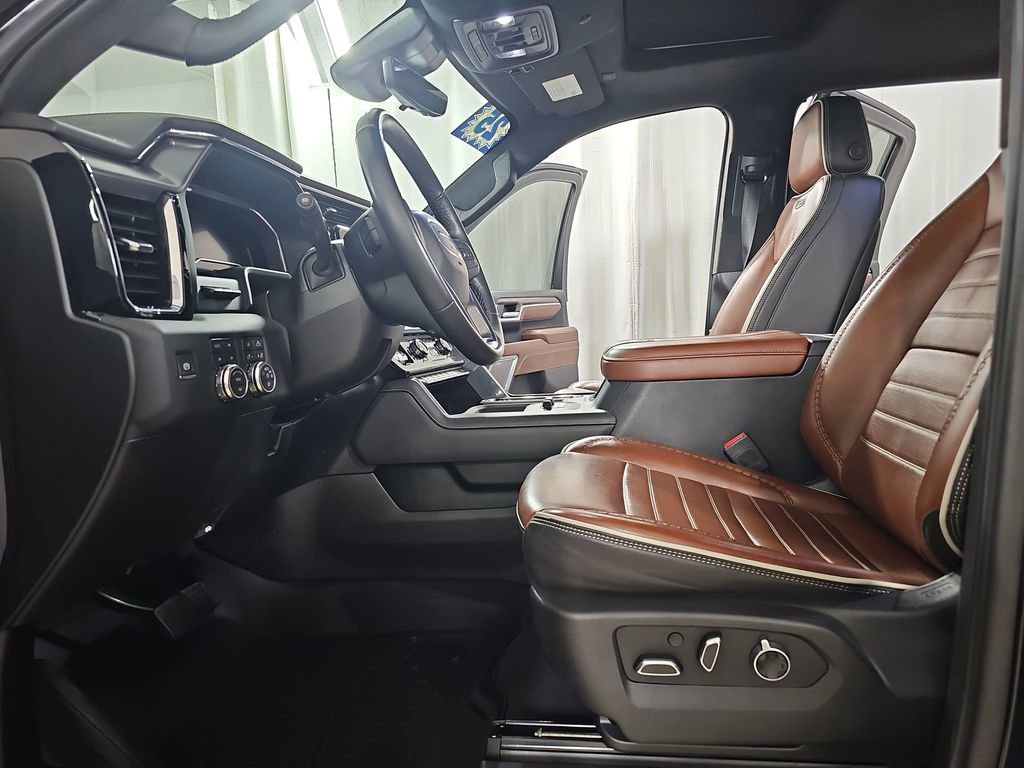 Certified 2025 GMC Sierra 2500 Denali Ultimate AWD/4WD image 18