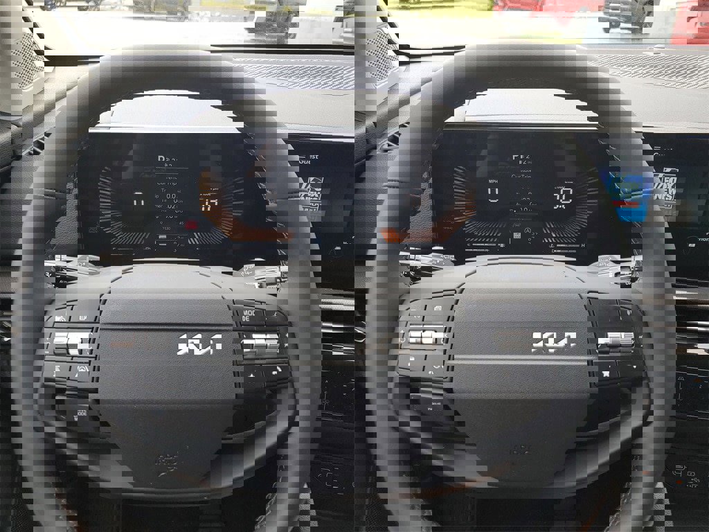 New 2026 Kia Sportage LX image 10