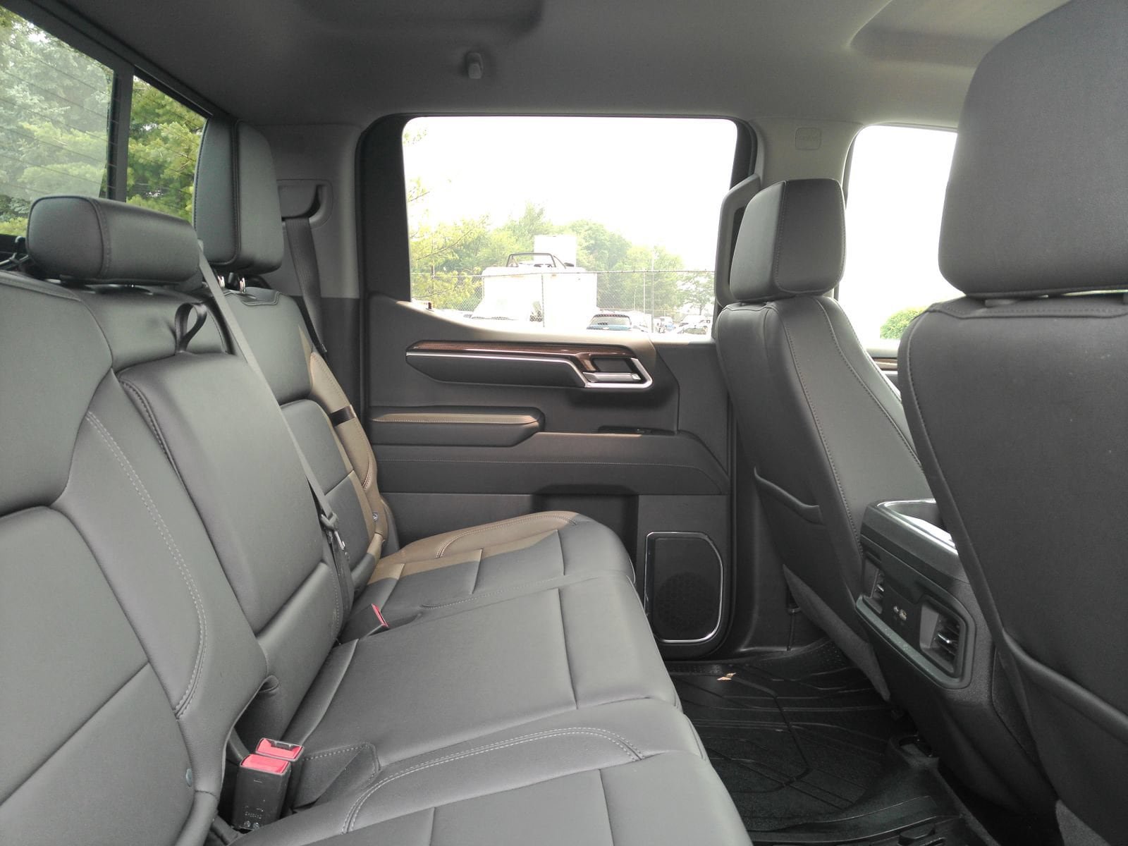 Certified 2024 Chevrolet Silverado 1500 RST w/ Convenience Package II AWD/4WD image 18