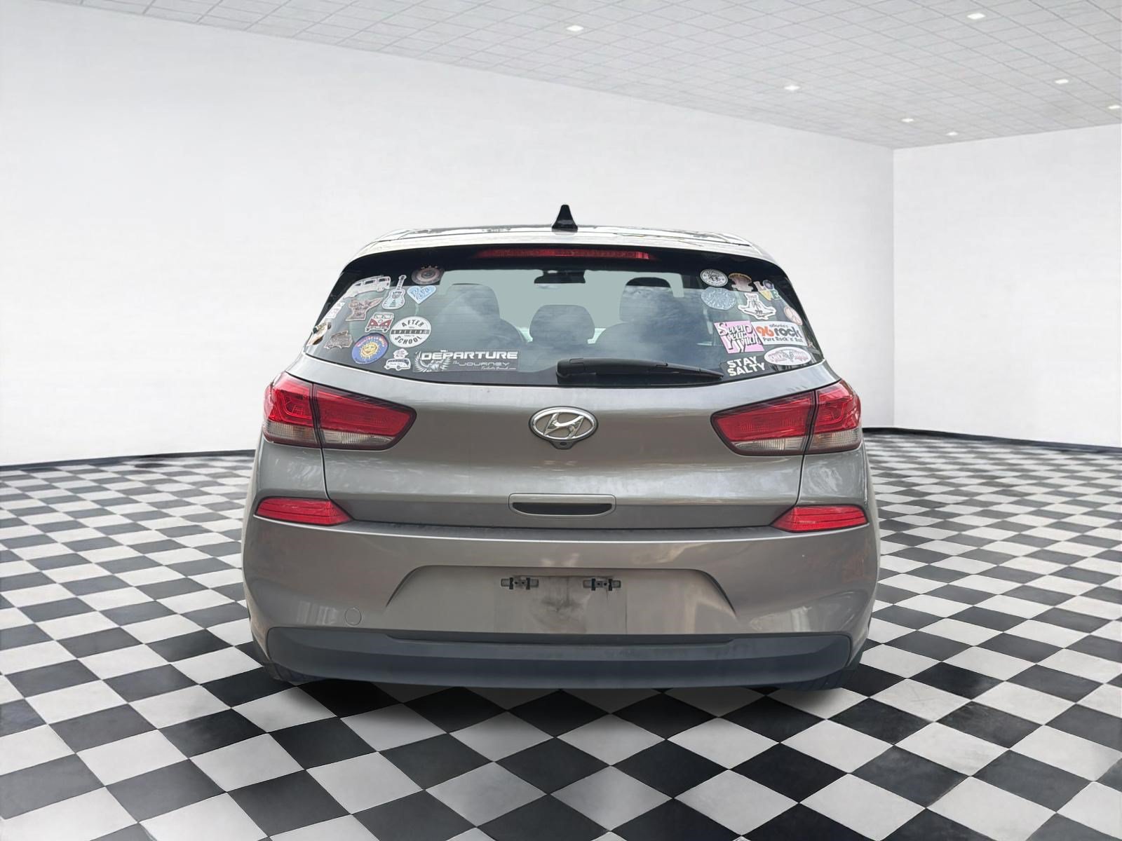 Used 2020 Hyundai Elantra GT w/ Style Package 02 FWD image 5