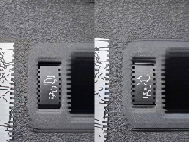 Used 2024 Toyota Sienna XLE image 39