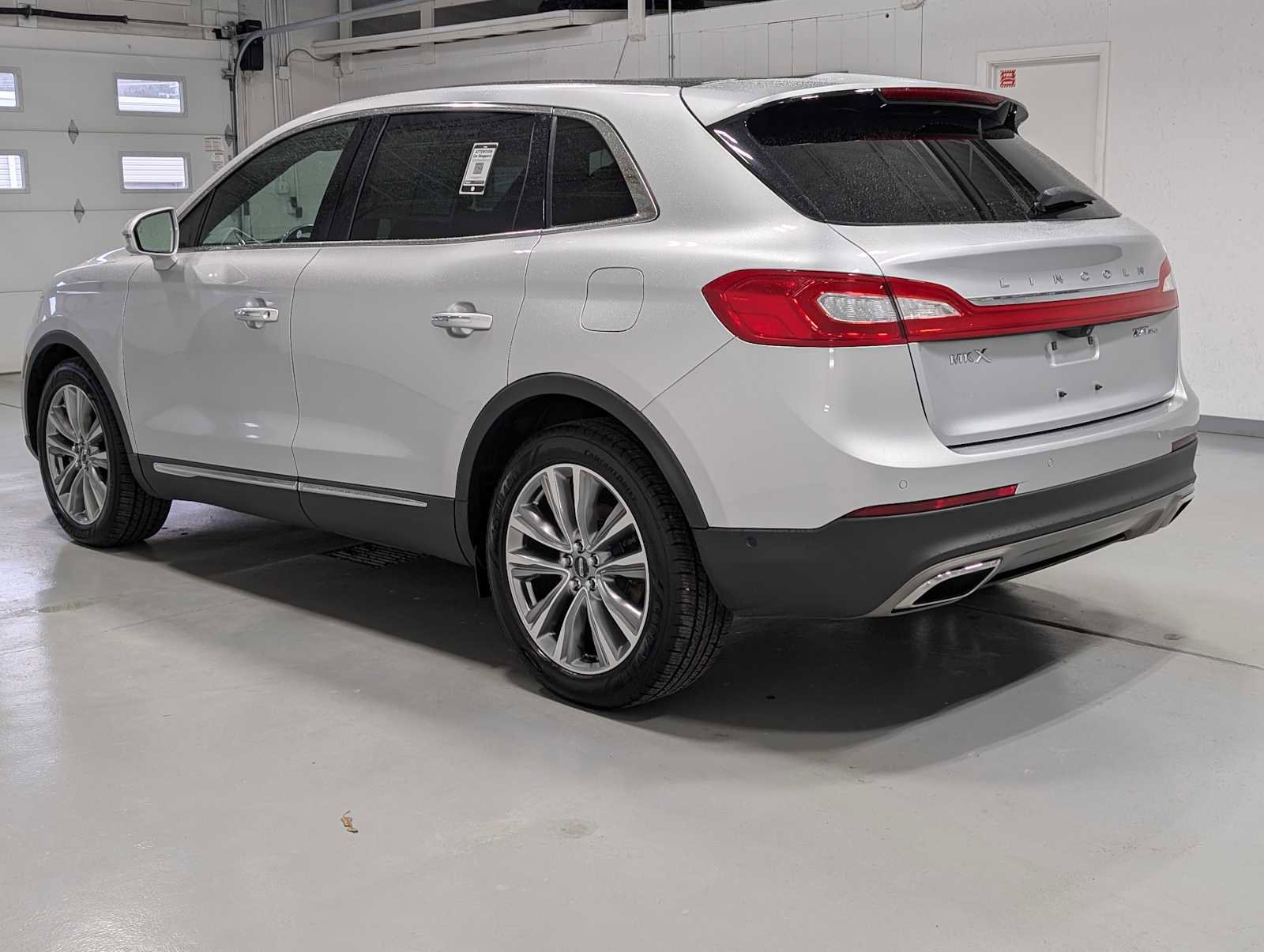 Used 2017 Lincoln MKX Reserve image 10