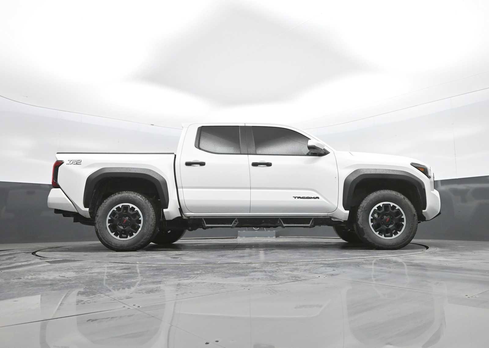 Used 2024 Toyota Tacoma TRD Off-Road w/ TRD Off Road Upgrade Package AWD/4WD image 30