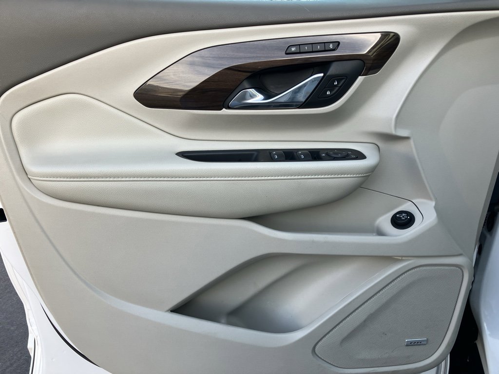 Used 2019 GMC Terrain Denali w/ Advanced Safety Package image 13