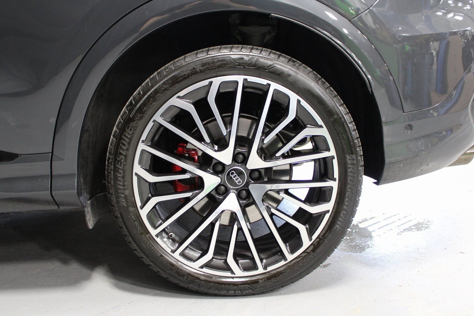 Used 2025 Audi SQ5 Prestige image 19