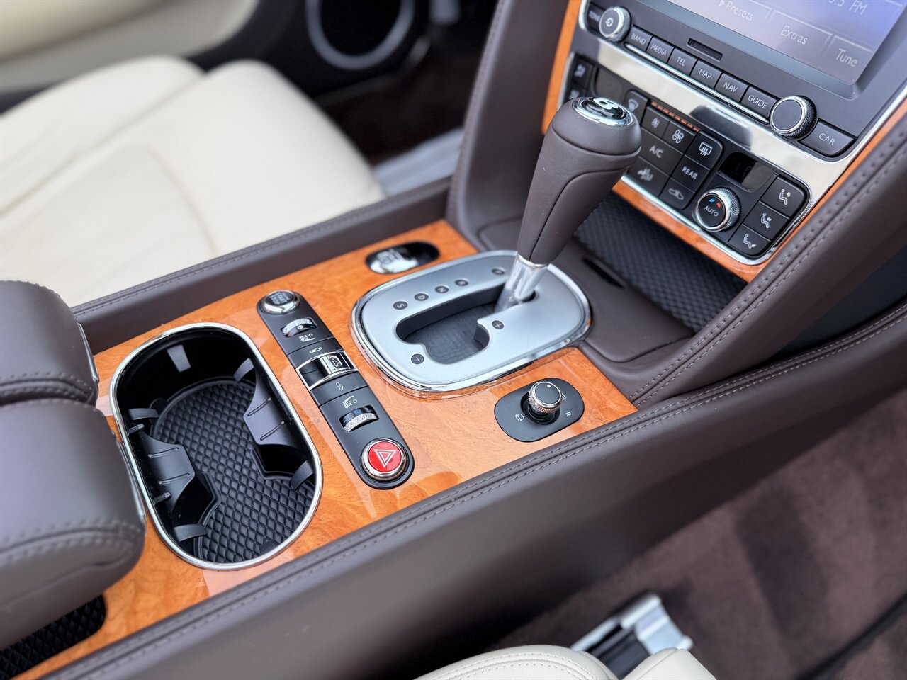 Used 2012 Bentley Continental GT w/ Elegant Specification Pkg AWD/4WD image 17