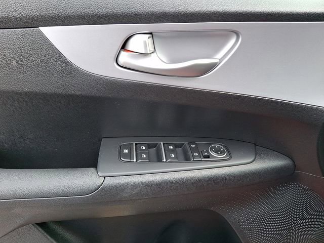 Used 2024 Kia Forte LXS image 12