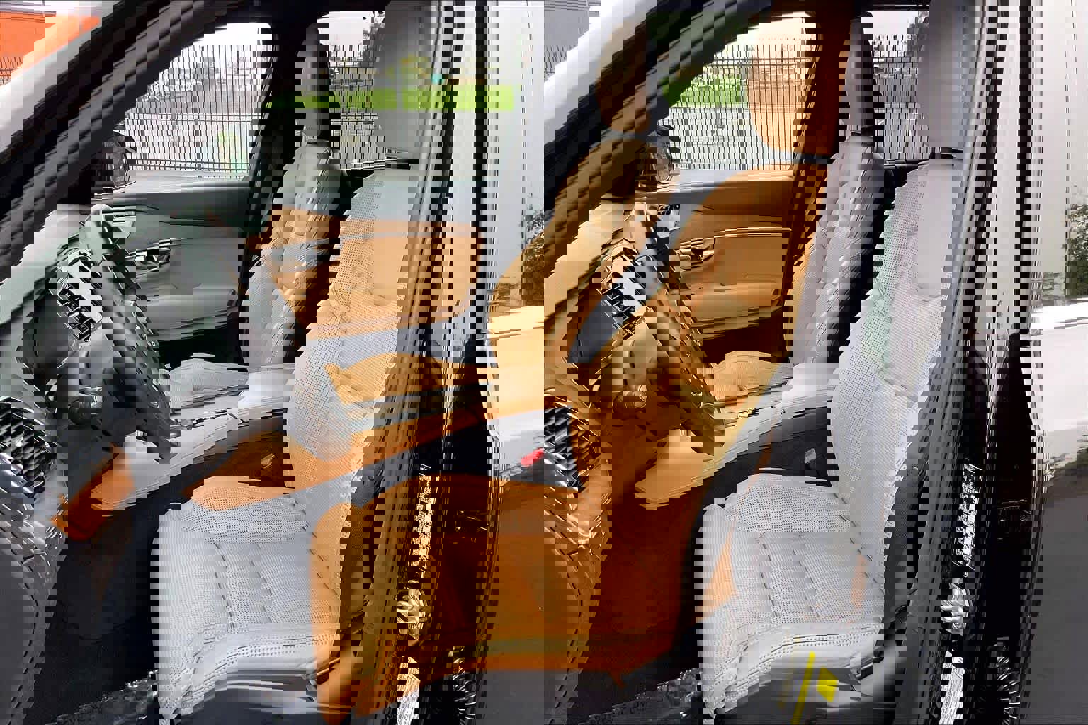 Used 2017 Volvo XC90 T6 Inscription w/ Vision Package image 28