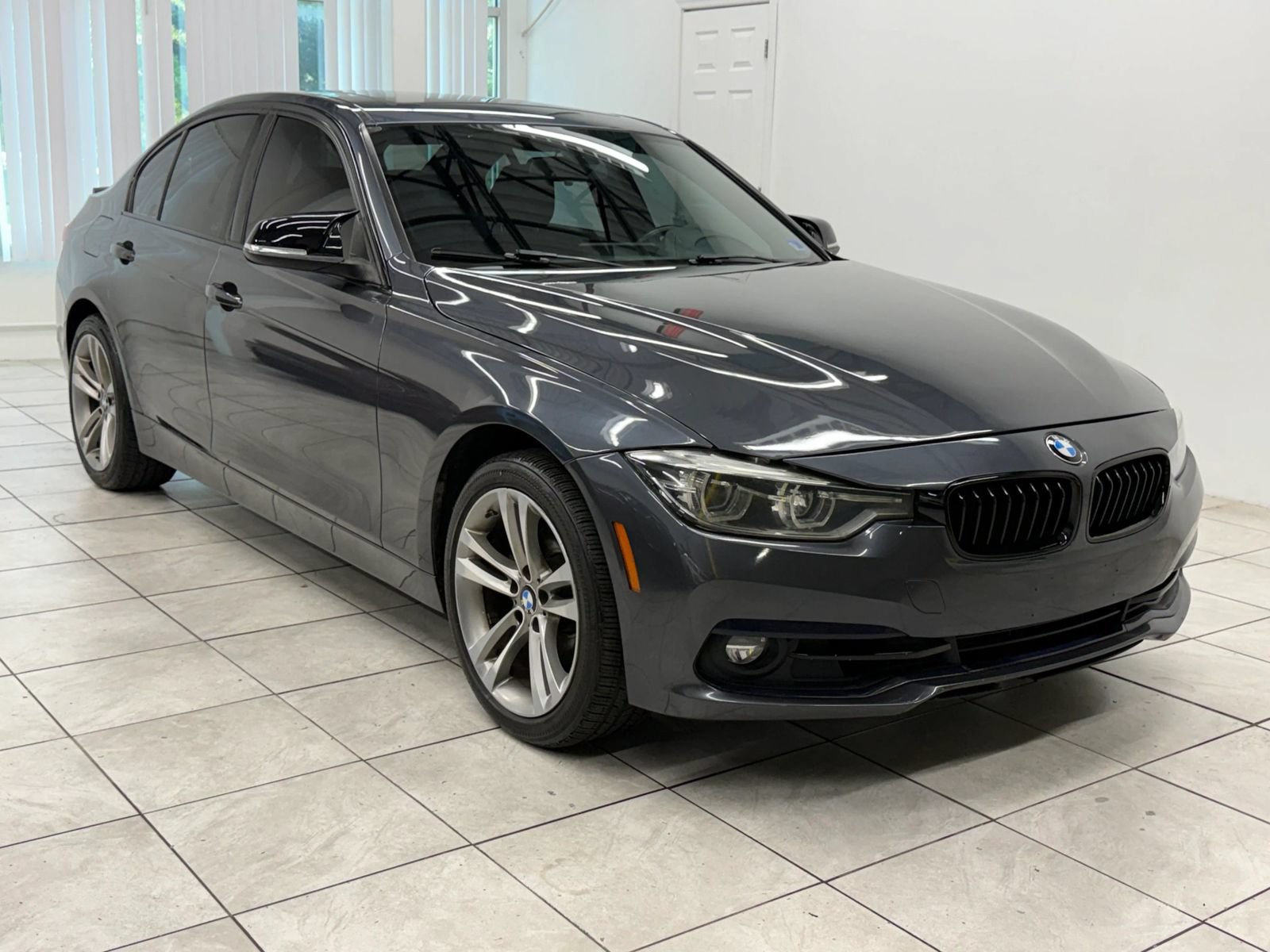 Used 2018 BMW 330i xDrive Sedan AWD/4WD image 1