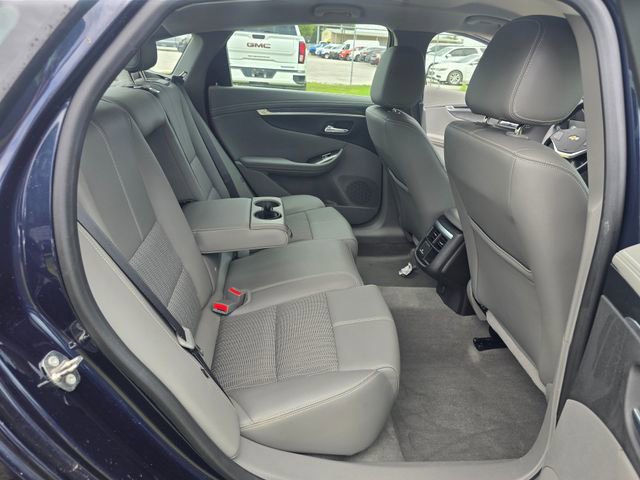 Used 2018 Chevrolet Impala LT w/ LT Convenience Package FWD image 31