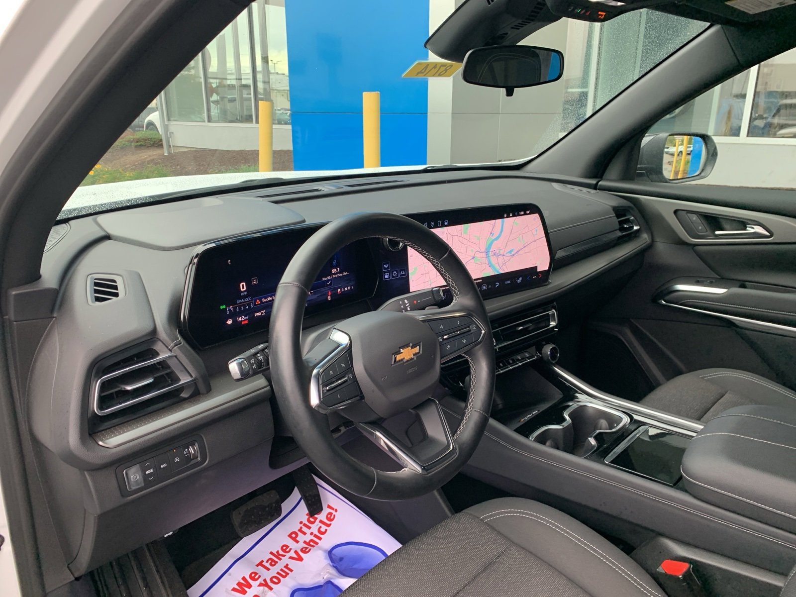 Used 2024 Chevrolet Traverse LT image 22