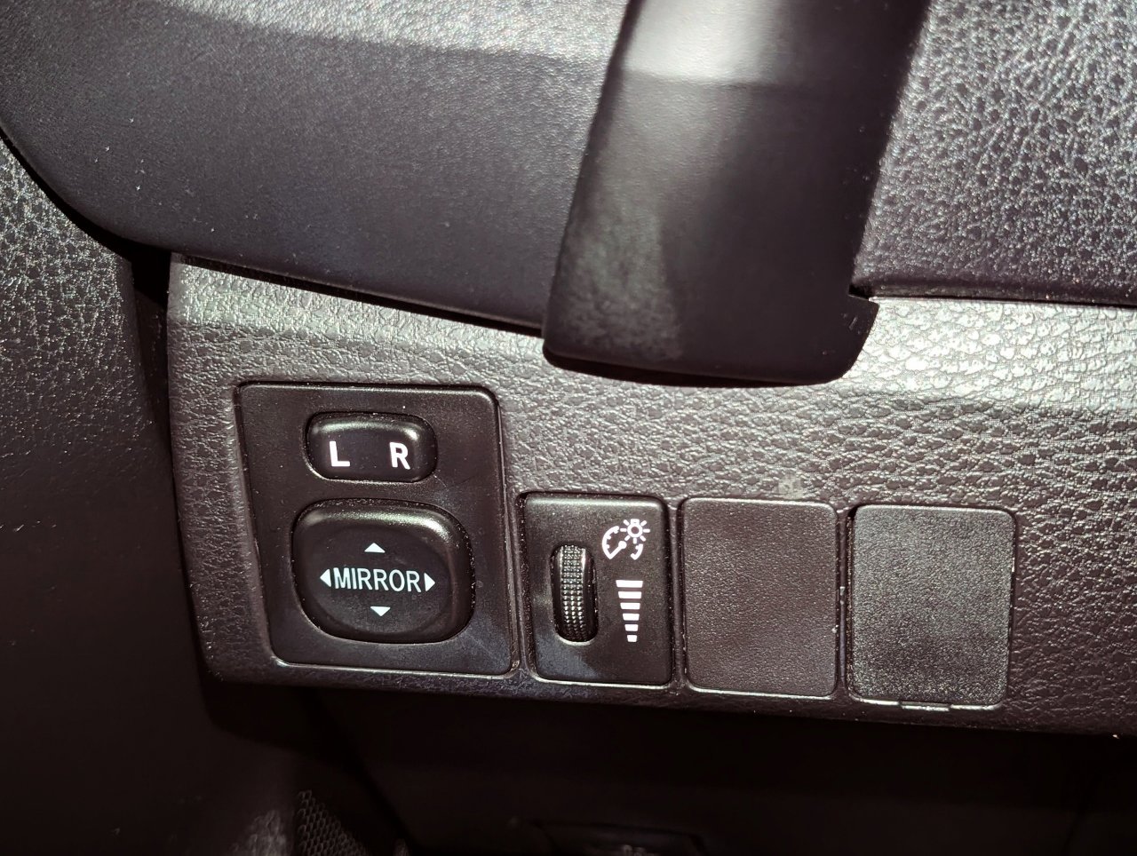 Used 2018 Toyota Corolla SE image 39