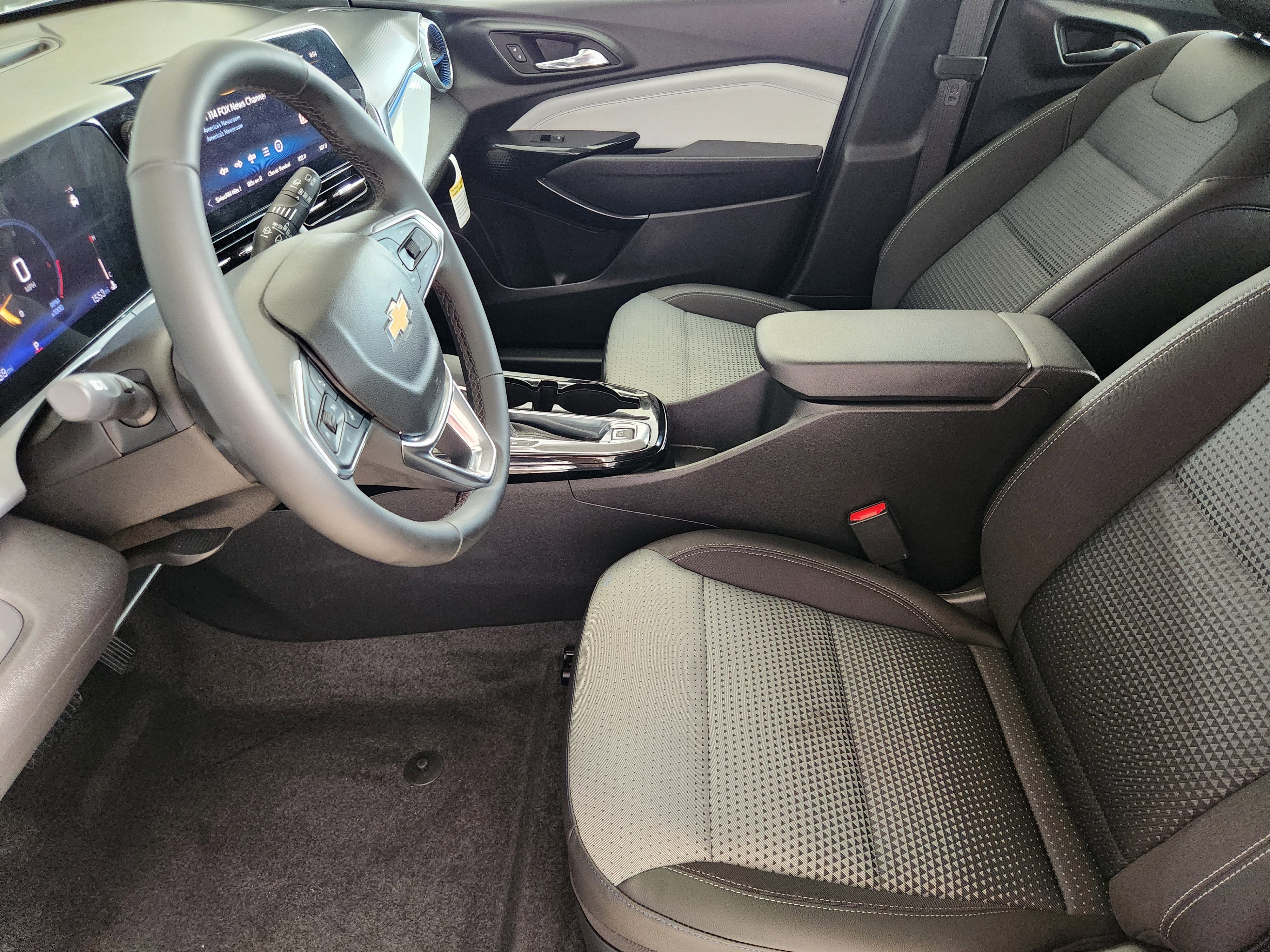 Certified 2026 Chevrolet Trax LT w/ Driver Confidence Package FWD image 13