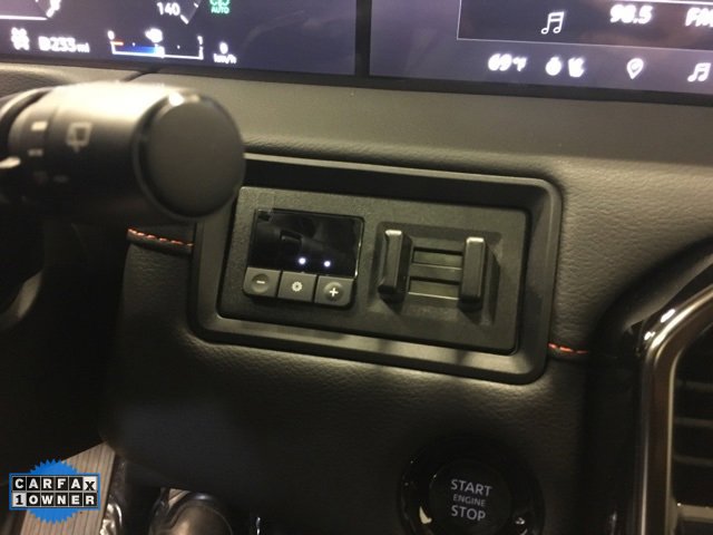 Used 2025 Nissan Armada PRO-4X w/ Pro-4X Premium Package image 30