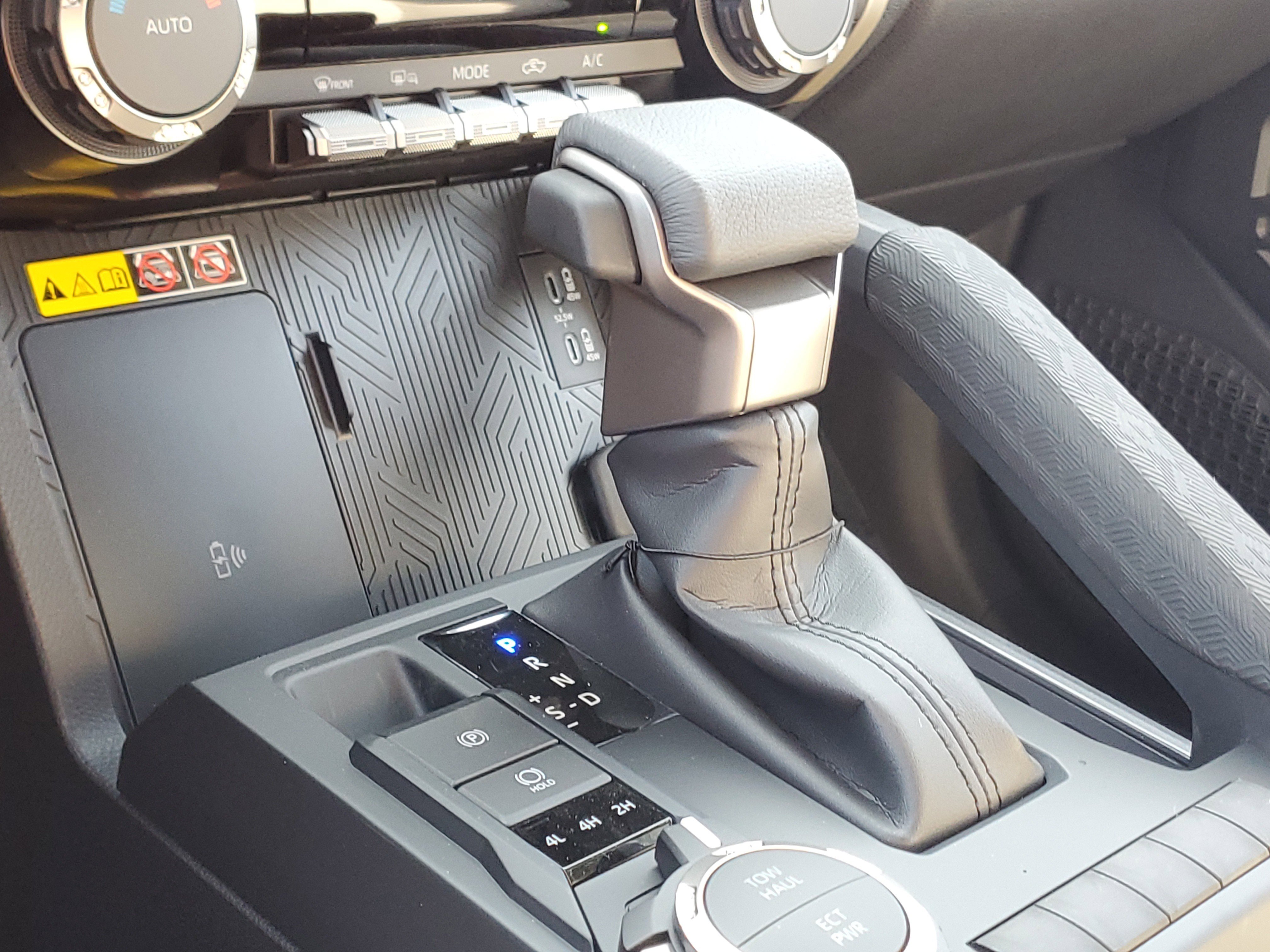 Used 2025 Toyota Tacoma SR5 image 29