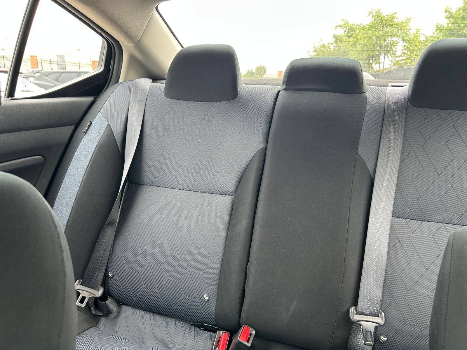 Used 2025 Nissan Versa SV FWD image 34