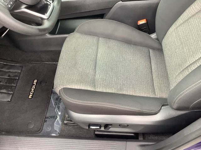 Used 2022 Nissan Rogue SV AWD/4WD image 9