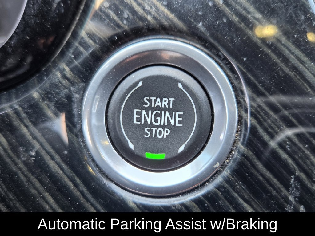Used 2023 Cadillac XT6 Premium Luxury w/ Technology Package FWD image 22