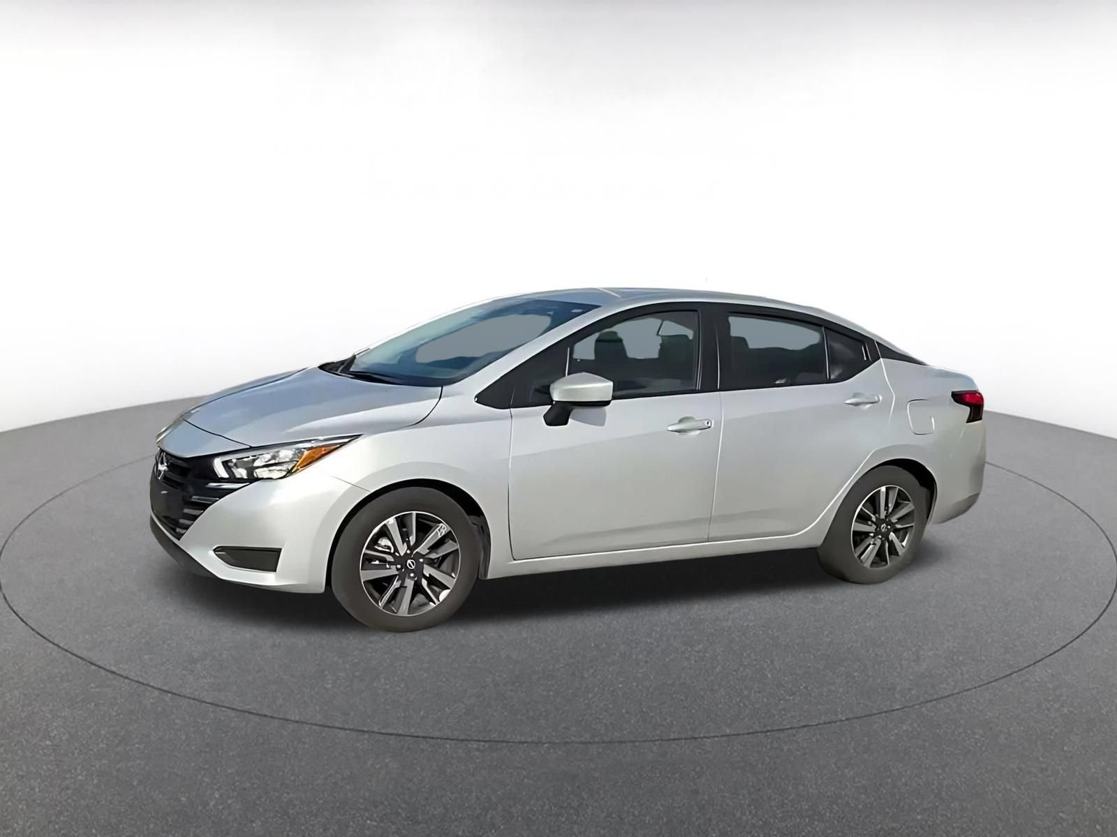 Used 2025 Nissan Versa SV FWD image 7