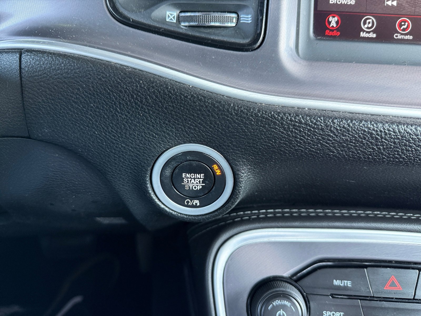 Used 2019 Dodge Challenger SXT image 22