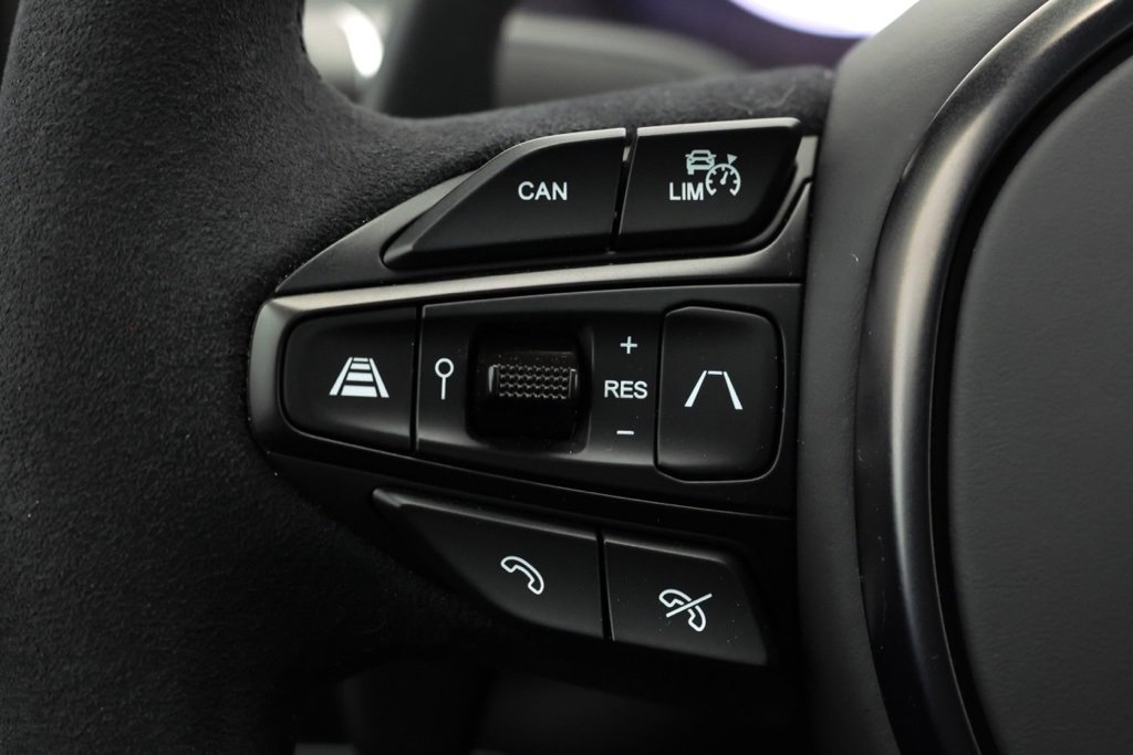 Used 2024 Aston Martin DBX 707 image 13