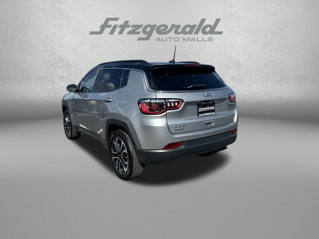Used 2022 Jeep Compass Limited image 5