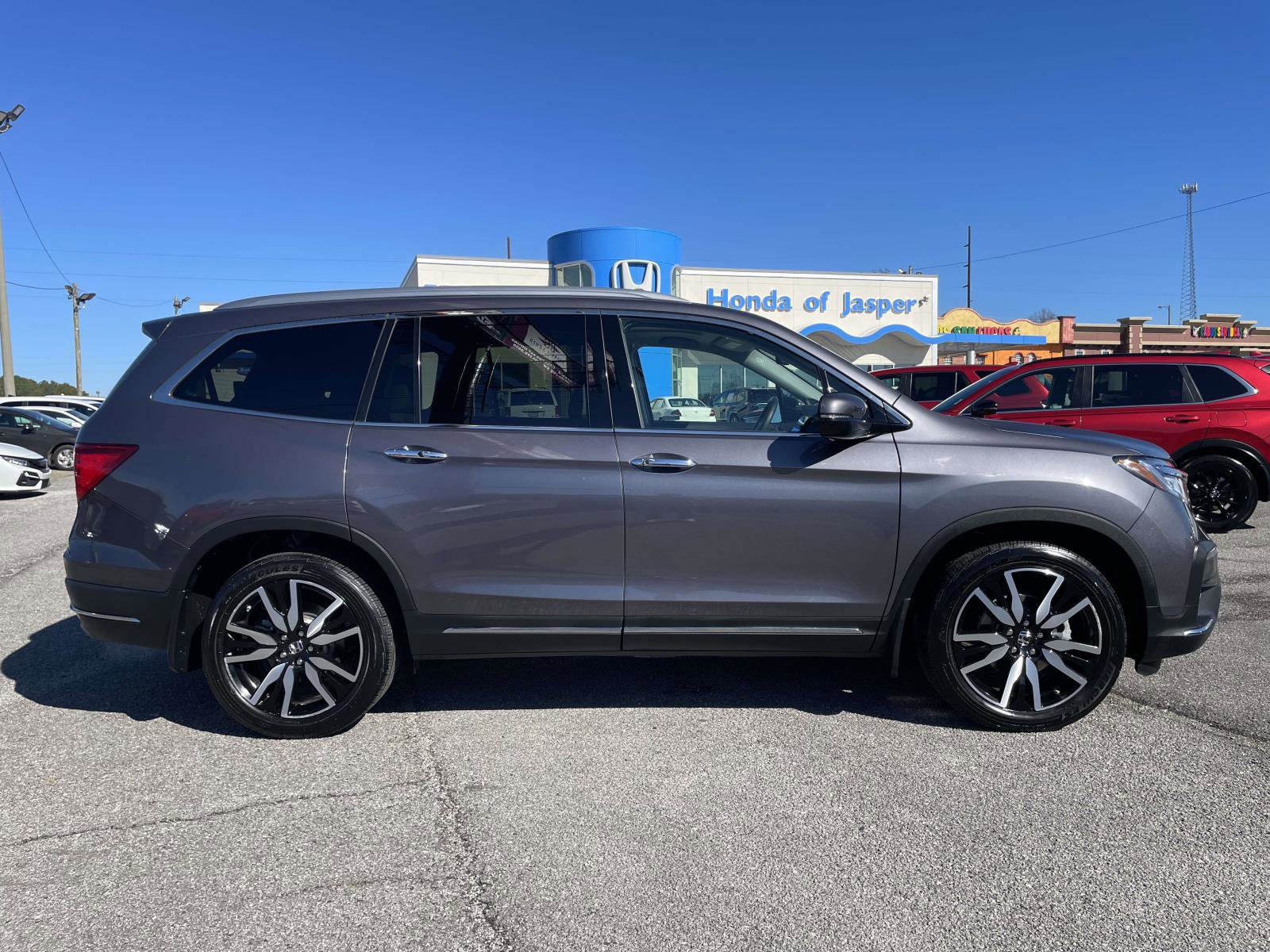 Certified 2022 Honda Pilot Touring image 2