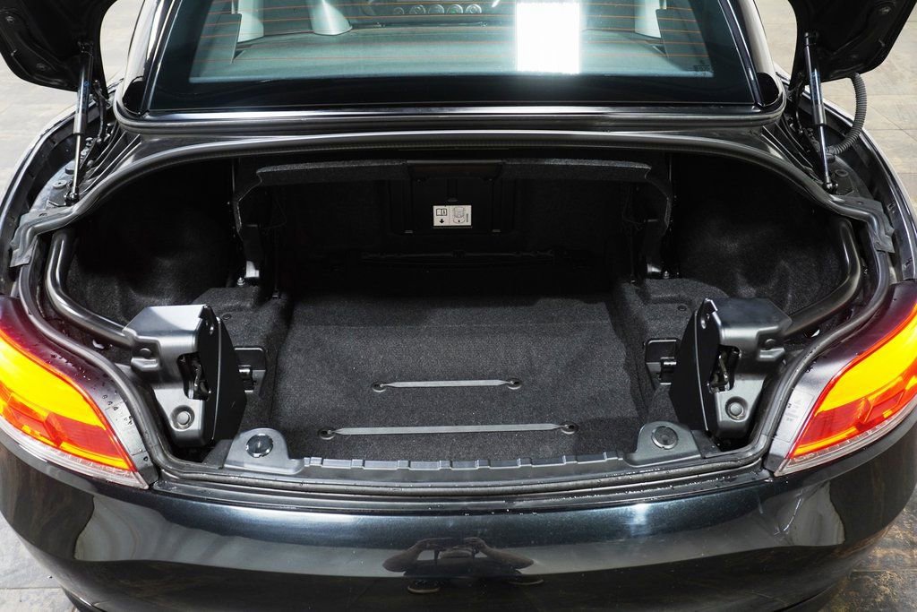 Used 2013 BMW Z4 sDrive28i image 5