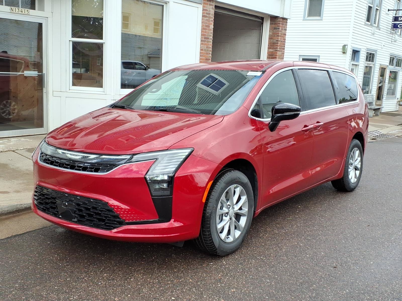New 2027 Chrysler Pacifica Select AWD/4WD image 2