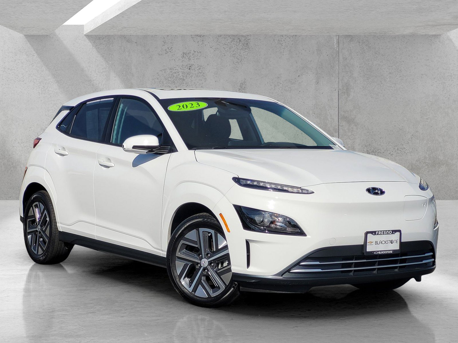 Used 2023 Hyundai Kona SEL image 1