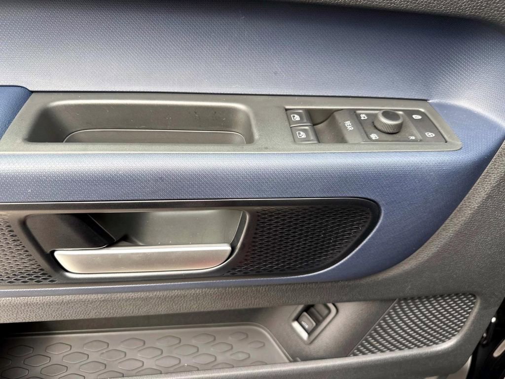 New 2025 Volkswagen ID. Buzz Pro S image 13