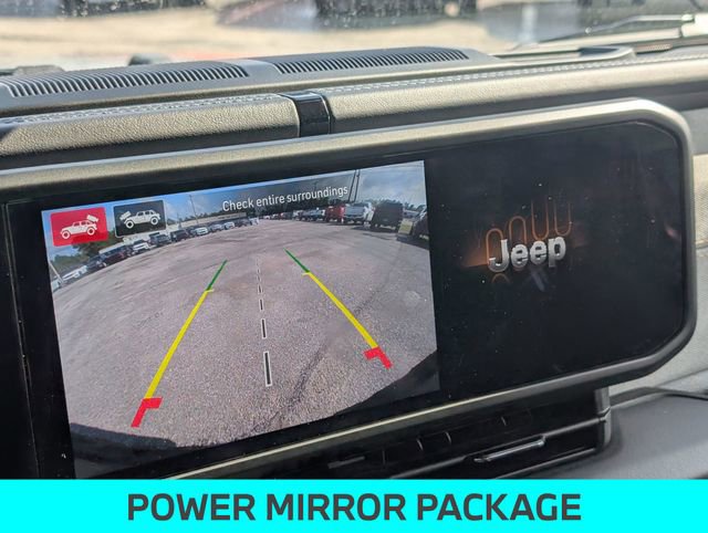 Used 2025 Jeep Wrangler Unlimited Sahara image 25