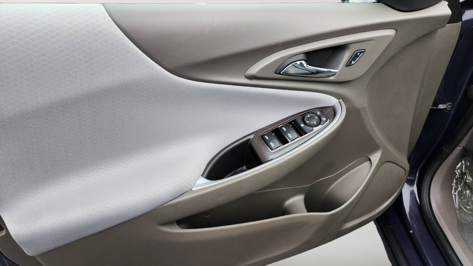 Used 2025 Chevrolet Malibu LT FWD image 18