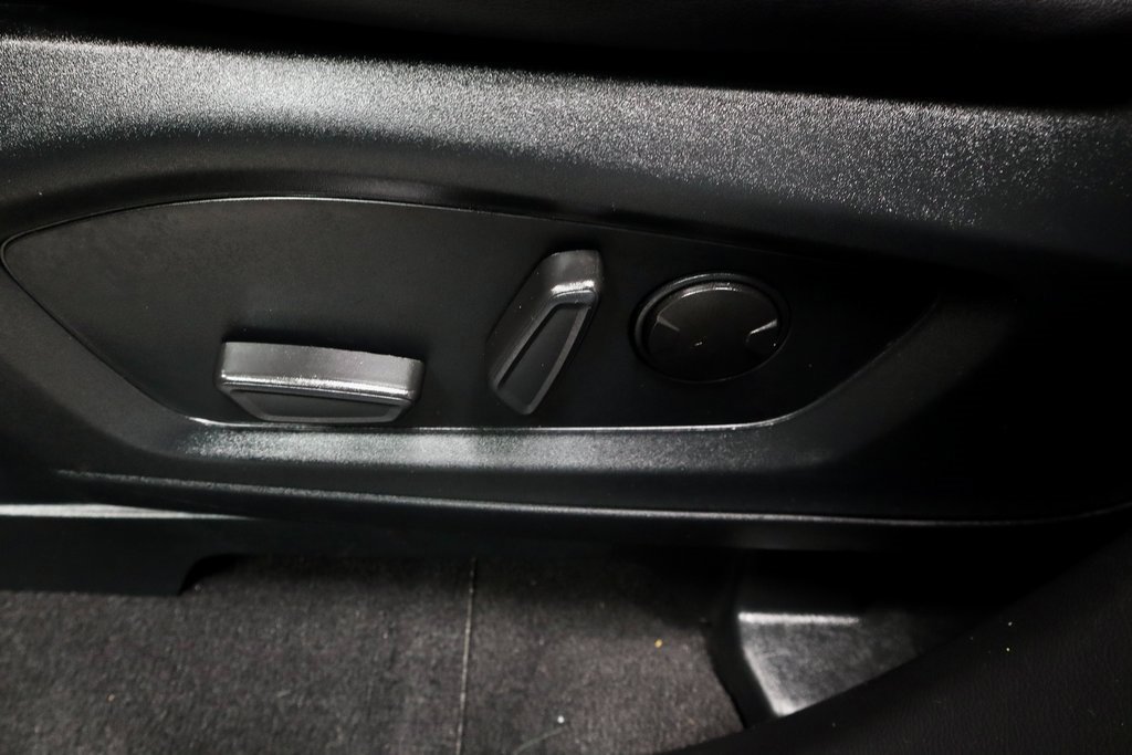 Certified 2024 Ford Explorer XLT w/ Equipment Group 202A image 25