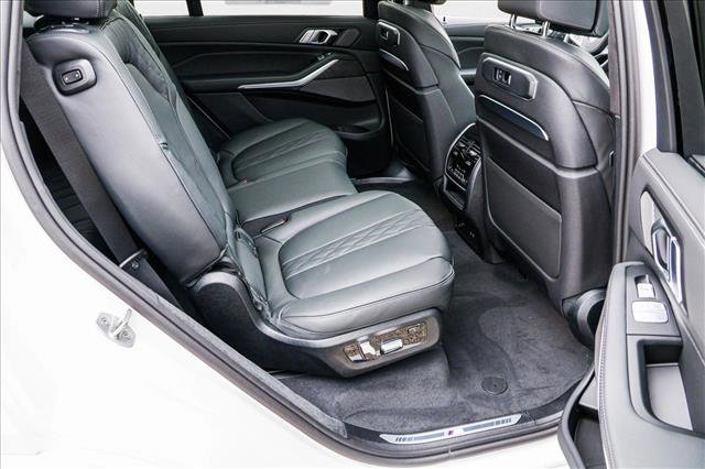 Used 2025 BMW X7 M60i w/ Executive Package image 26