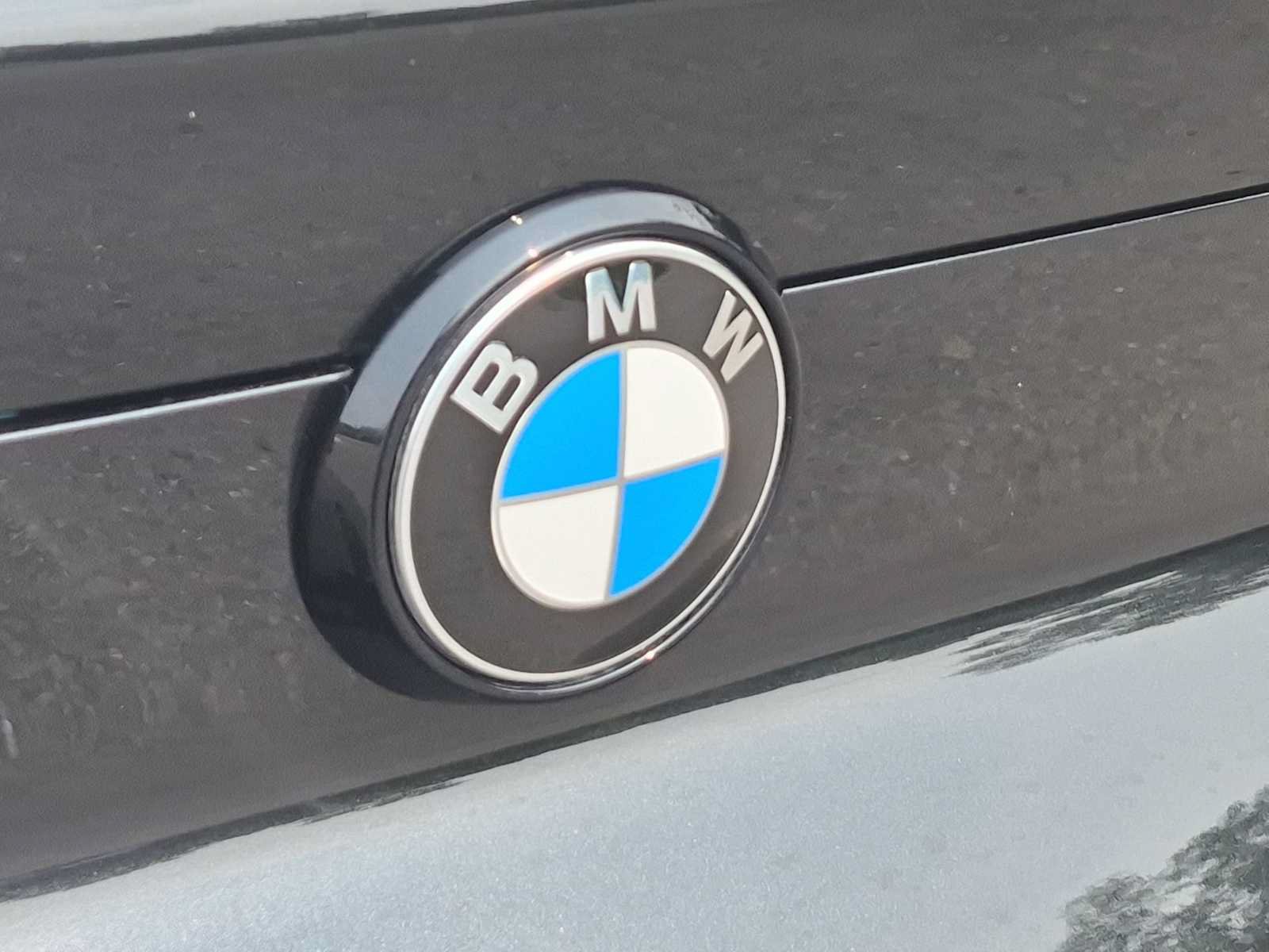 New 2026 BMW X6 xDrive40i w/ Climate Comfort Package AWD/4WD image 11