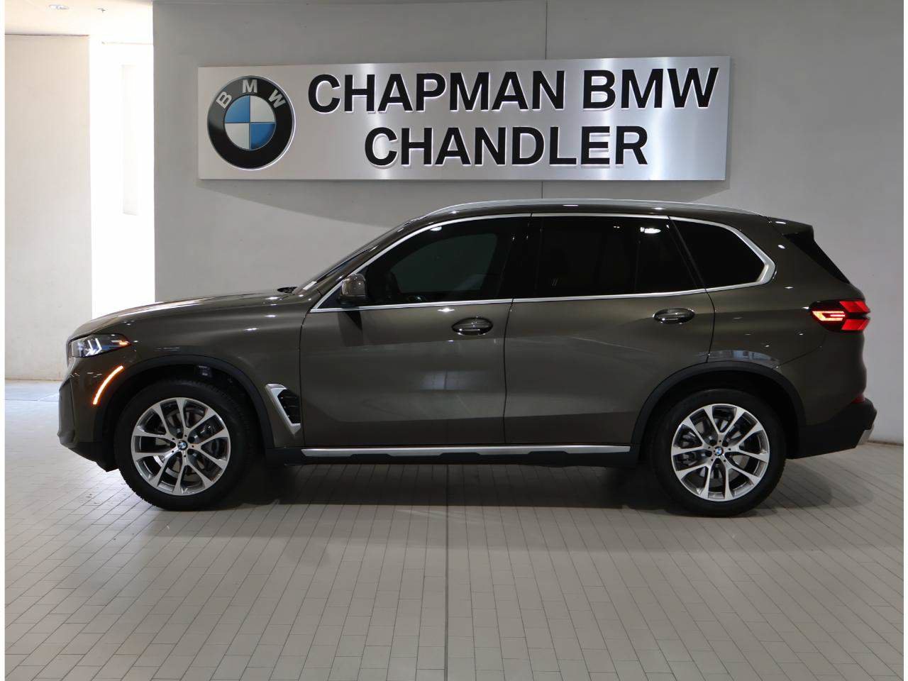 Certified 2026 BMW X5 sDrive40i RWD image 3