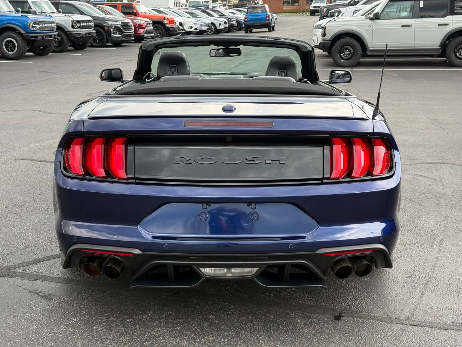 Used 2019 Ford Mustang GT Premium w/ Equipment Group 401A RWD image 4