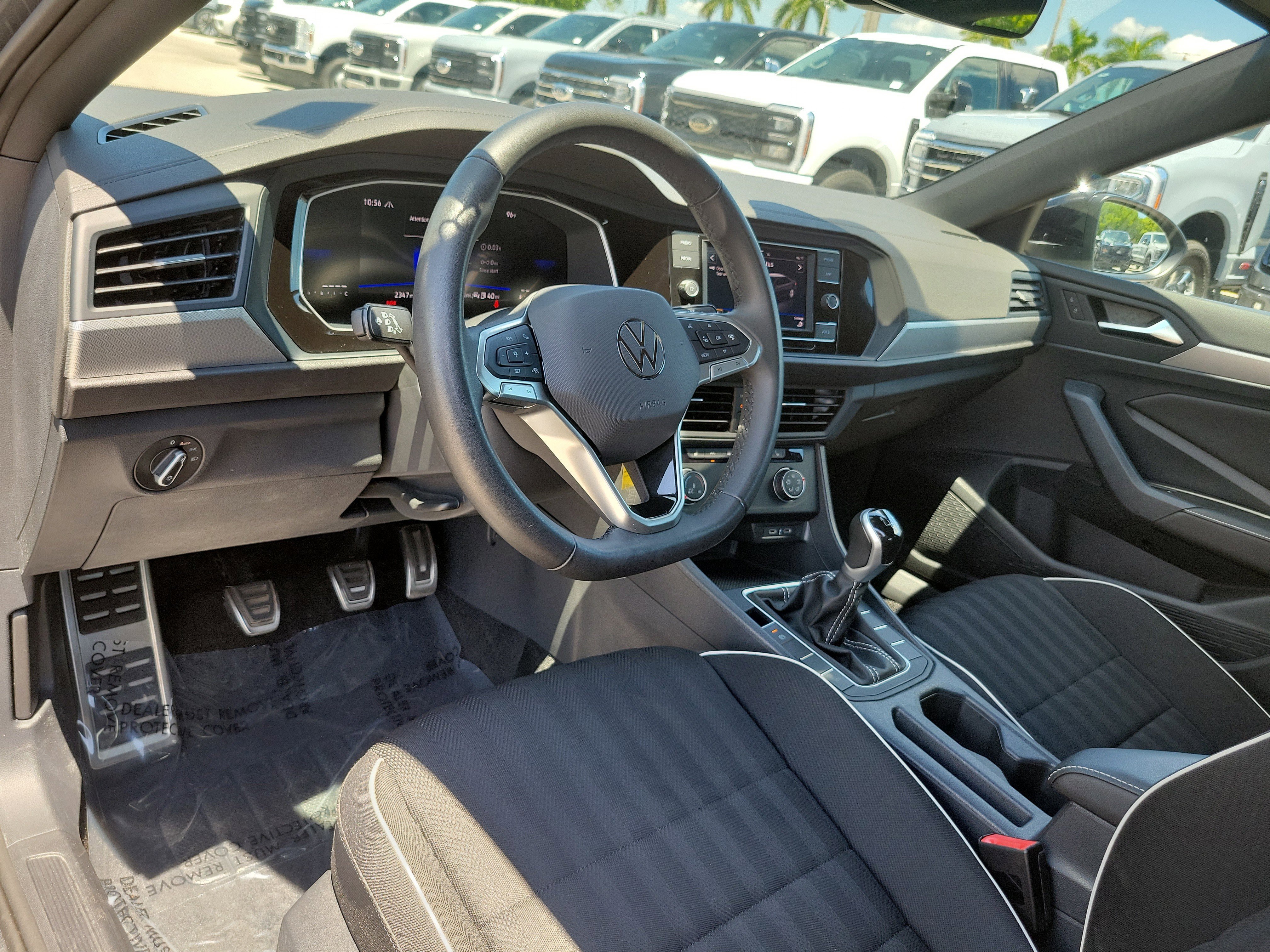 Used 2024 Volkswagen Jetta Sport FWD image 9