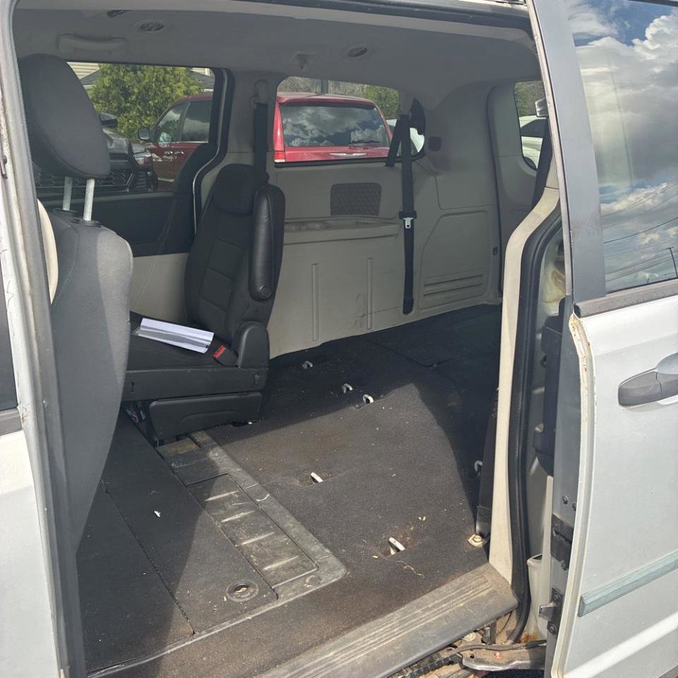 Used 2008 Dodge Grand Caravan SE image 19