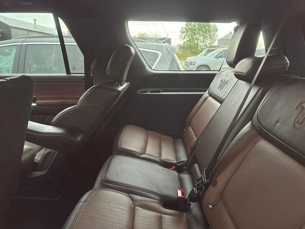 Used 2025 Ford Expedition Max King Ranch AWD/4WD image 19