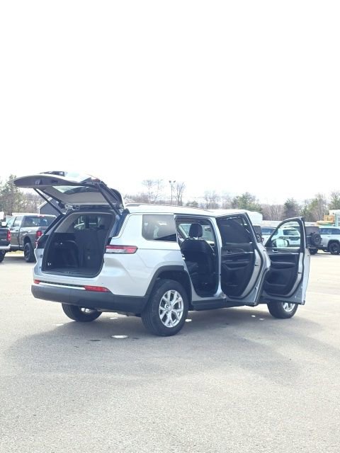 Used 2023 Jeep Grand Cherokee L Limited w/ Luxury Tech Group II AWD/4WD image 31