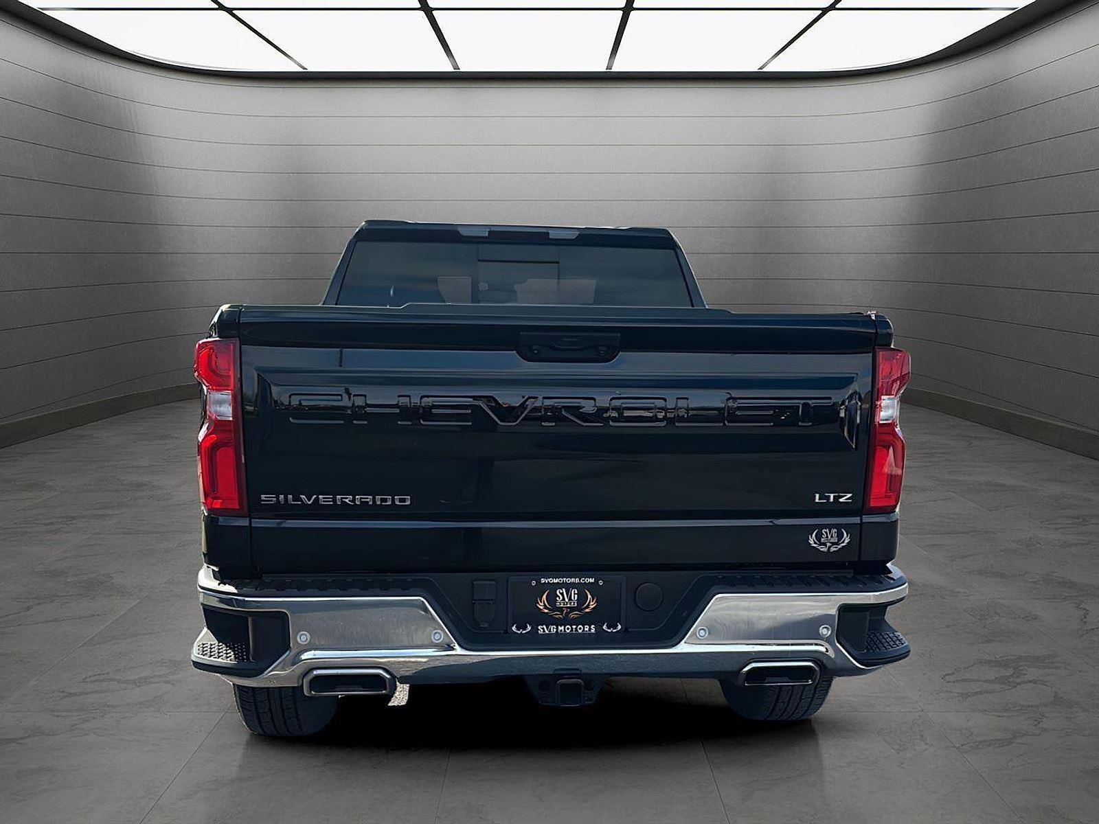 Used 2025 Chevrolet Silverado 1500 LTZ w/ LTZ Convenience Package II image 5