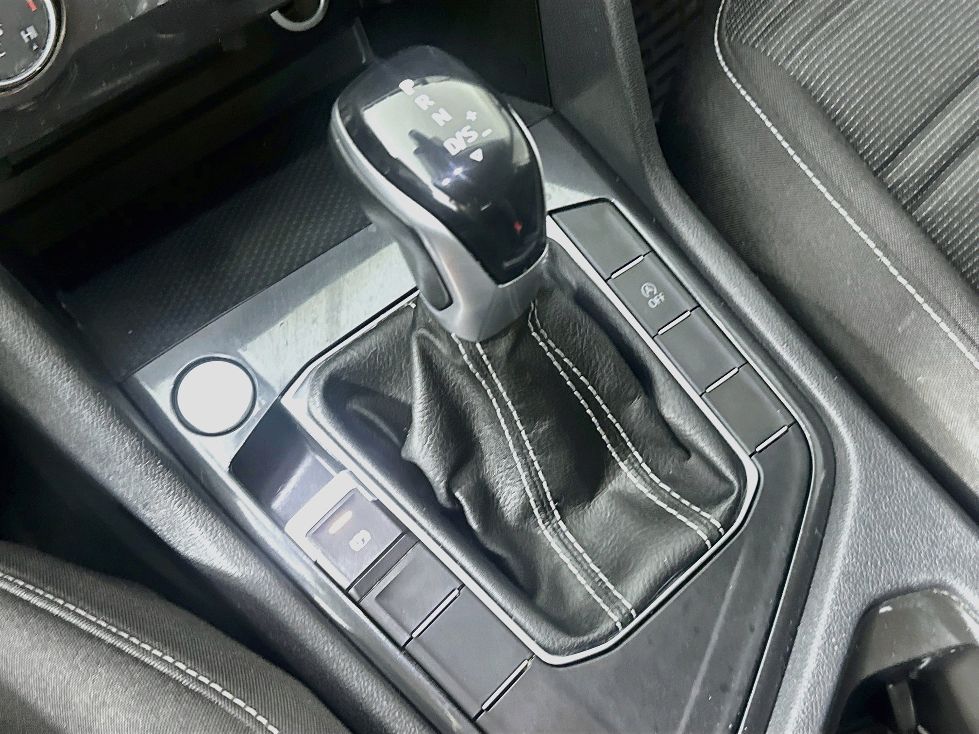 Used 2022 Volkswagen Tiguan S FWD image 23