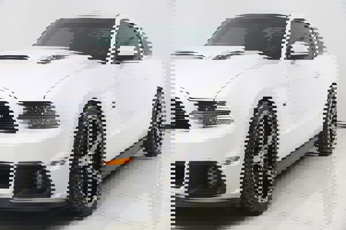 Used 2014 Ford Mustang GT w/ Equipment Group 301A image 66