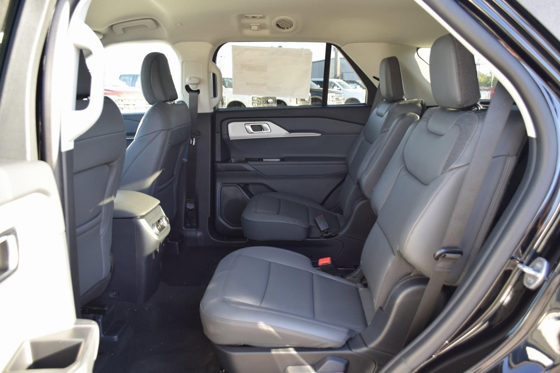 New 2026 Ford Explorer Active w/ Active Comfort Package image 20