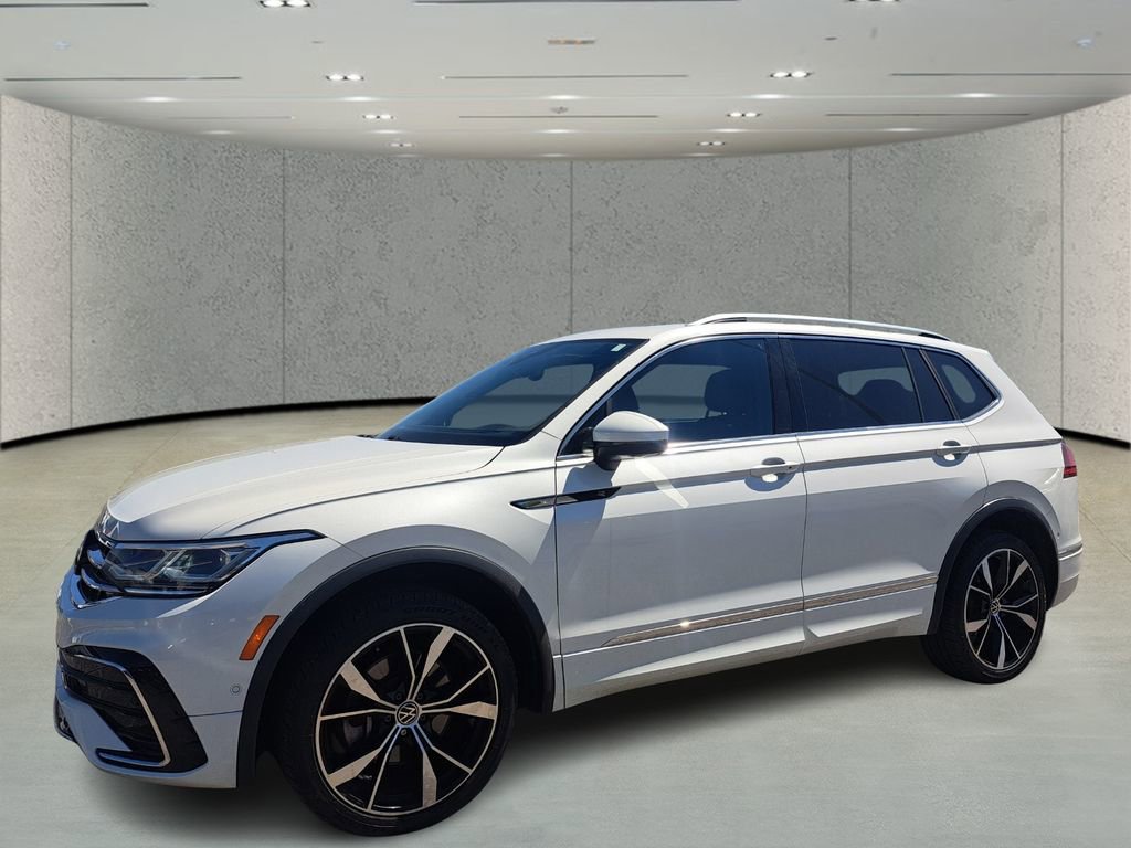 Used 2023 Volkswagen Tiguan SEL R-Line image 8